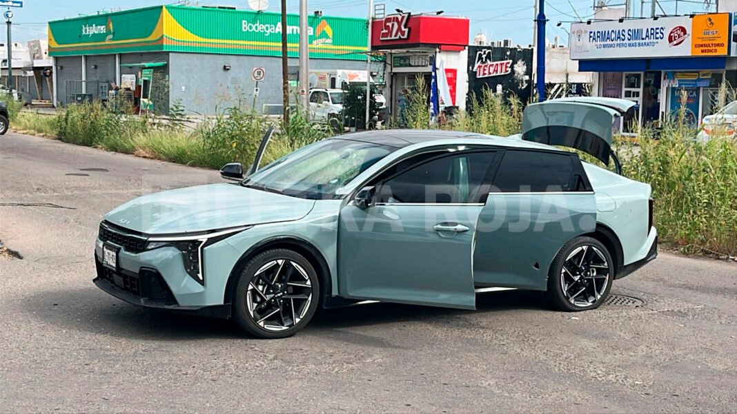 auto_baleado_sector_aeropuerto