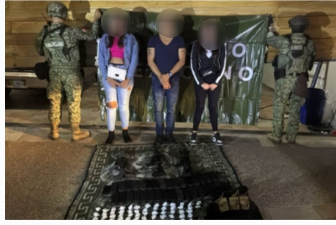 detienen-a-tres-personas-durante-operativo