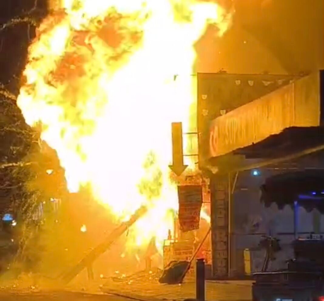 se-incendia-taqueria-mazatlan