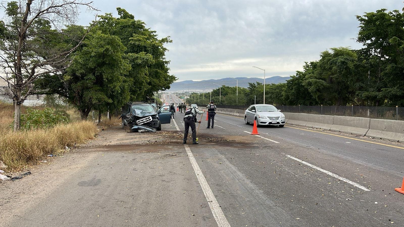 Siniestro vial en Culiacán deja dos lesionados tras salida de camino ...